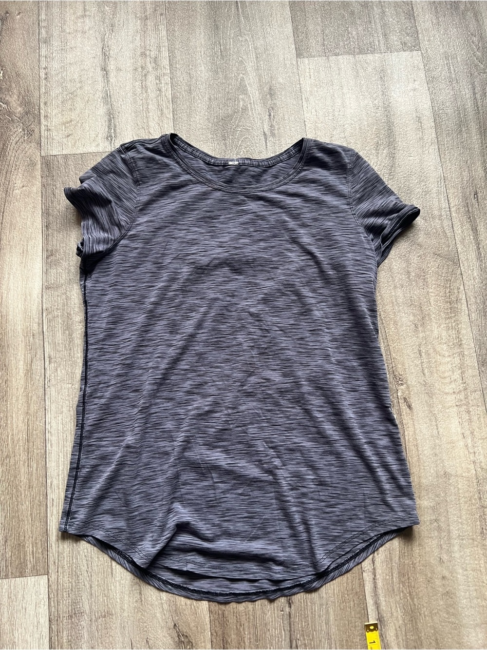 Lululemon Women's Short Sleeve Crewneck Tee in Heathered Charcoal Gray